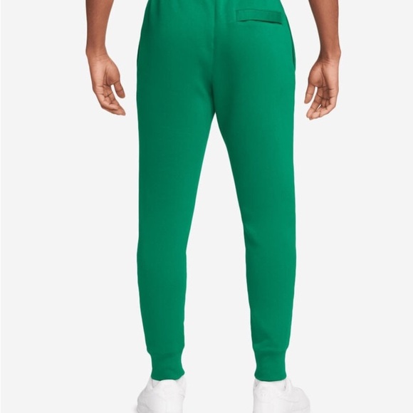 Nike Green Malachite Club Fleece Mens Jogger Sweatpants NWT - Picture 2 of 8